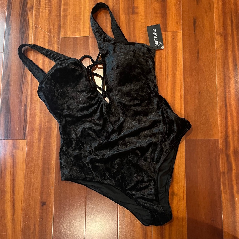 Hot Topic Black Swimsuit Crushed Velvet Lace Up One Piece New NWT Size Medium